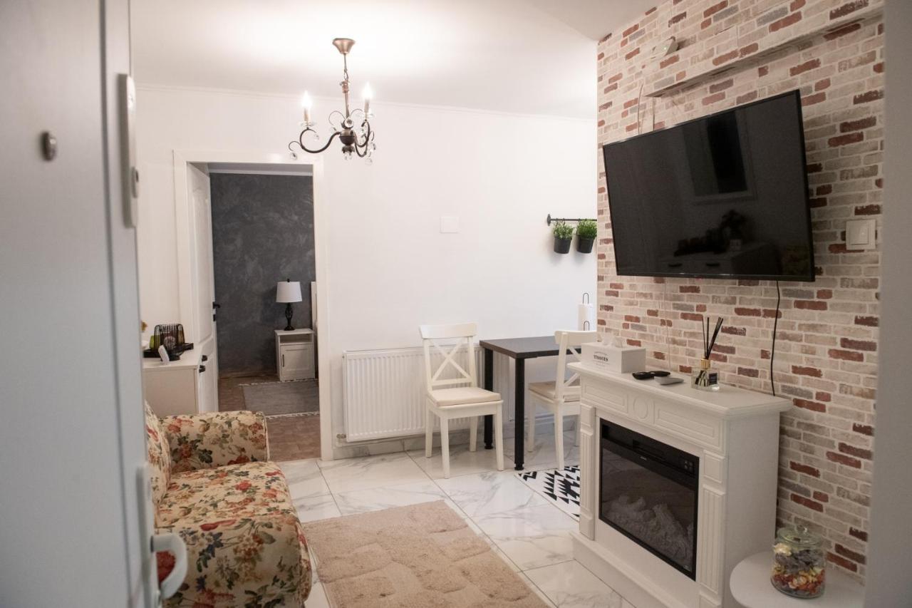 Appartamento Urban Oasis Piatra Neamţ Esterno foto